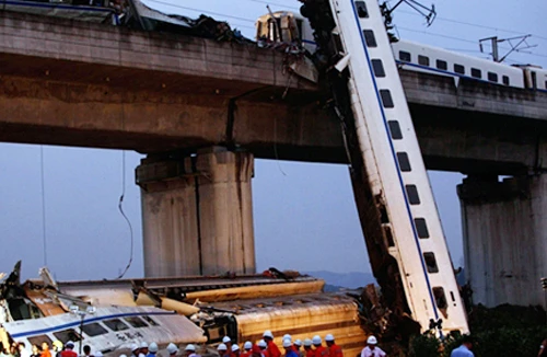 Trung Quốc nghiêm trị quan tham ngành đường sắt