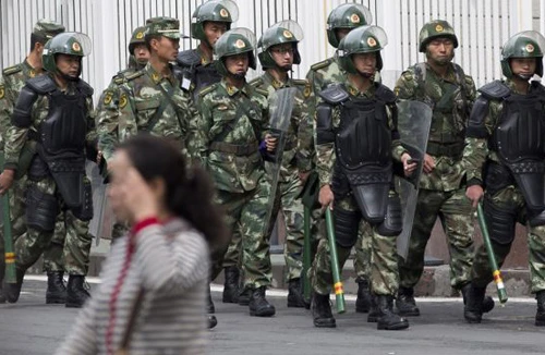 Xử tử 13 đối tượng khủng bố tại Tân Cương