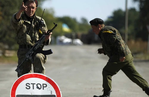 Ukraine có thể đóng cửa biên giới với Nga