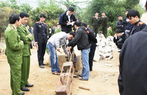 Cầu treo Chu Va 6 bị lật do chế tạo sai ốc neo