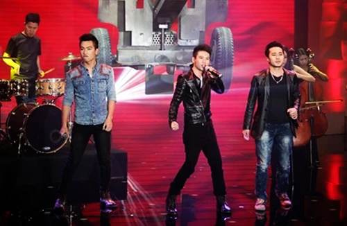 Đừng để lai căng!