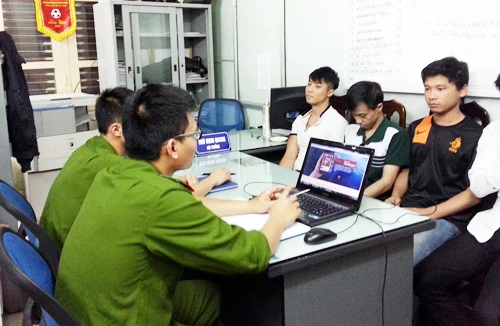 Tải phim sex, 800.000 người bị móc sạch tài khoản