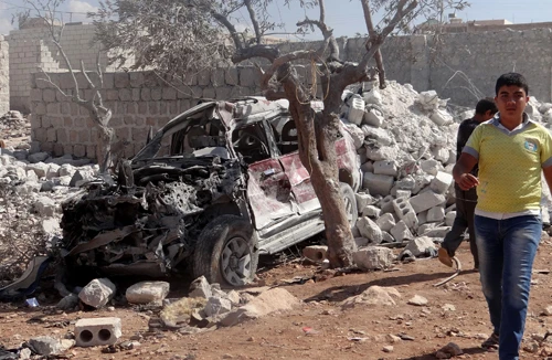 Mỹ không kích nhà máy lọc dầu của IS tại Syria