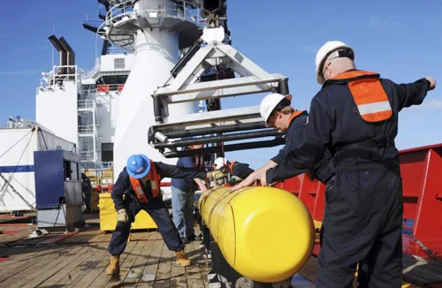 Thu được tín hiệu điện thoại của cơ phó MH370