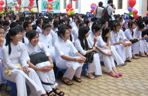 Thay đổi năm học phổ thông: “Nhu cầu chưa có nhưng chi trả rất lớn”