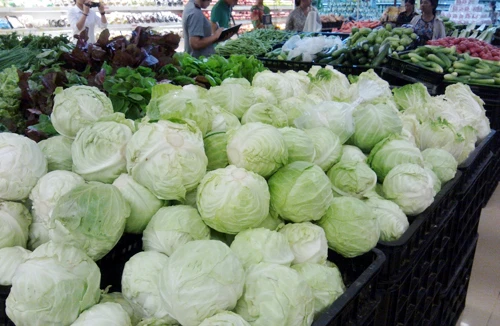 Rau quả Trung Quốc “lẻn” vào siêu thị