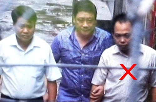 Giám đốc CATP trực tiếp thuyết phục đối tượng buông hung khí