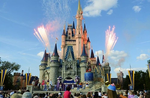 Những kẻ bệnh hoạn núp trong công viên giải trí