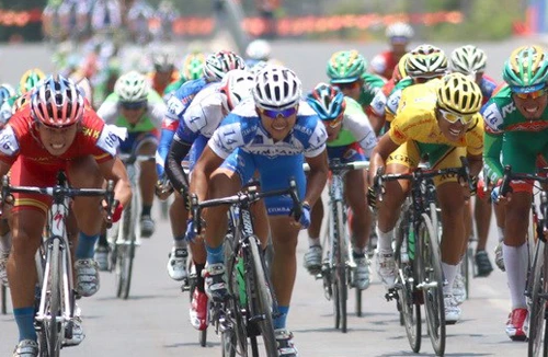 Đua xe đạp hướng về Điện Biên Phủ