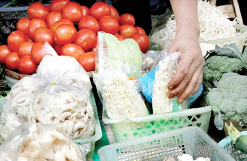 Nấm lậu lên bàn ăn