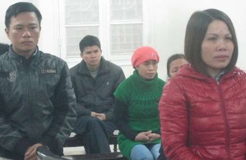 Nữ giám đốc kéo chồng đi… tù