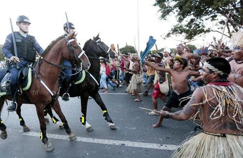 Biểu tình lan rộng ở Brazil trước thềm World Cup