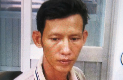 Giết người tình trong nhà nghỉ