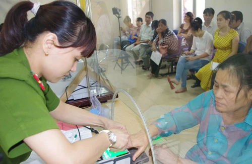 Gắn kết phong trào thi đua với nhiệm vụ chuyên môn