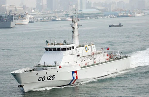 Tàu Đài Loan rượt đuổi tàu cá Trung Quốc 