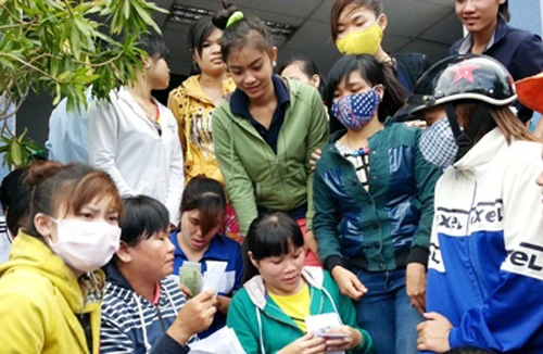 Gánh nặng ghê gớm dồn lên vai chính quyền