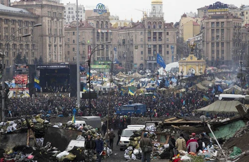 Người biểu tình Thái Lan bị tấn công, bé gái 5 tuổi thiệt mạng