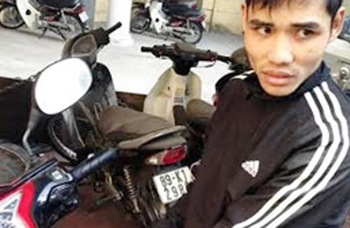 Chỉ cần 2 giây, "thổi" bay xe máy