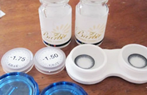 Tác hại của kính áp tròng