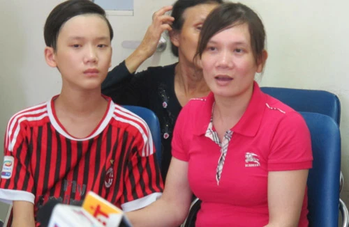 Kỳ tích cứu chữa bé trai bị liệt toàn thân