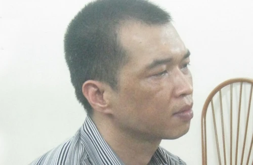 Hung hãn cầm dao đâm chết bạn