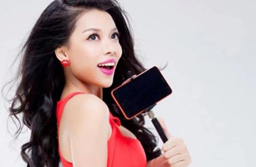 Ca sĩ Hà Linh: “Hồi sinh” trong âm nhạc