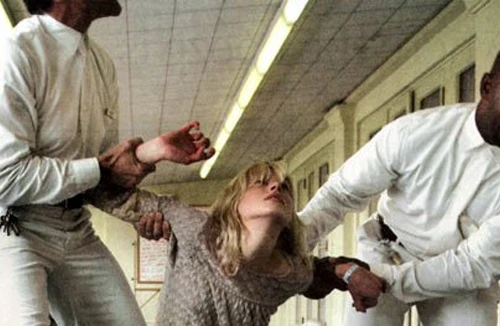 Góc khuất khủng khiếp trong những trung tâm cai nghiện tư nhân