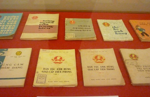 “Những tấm gương bình dị mà cao quý”