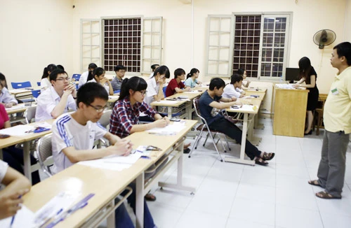 Kỳ thi quốc gia chưa ngấm đến các trường đại học, cao đẳng