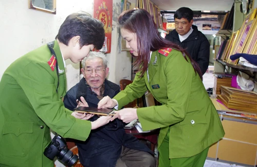 CAQ Hoàn Kiếm: Nhiều việc tốt phục vụ nhân dân