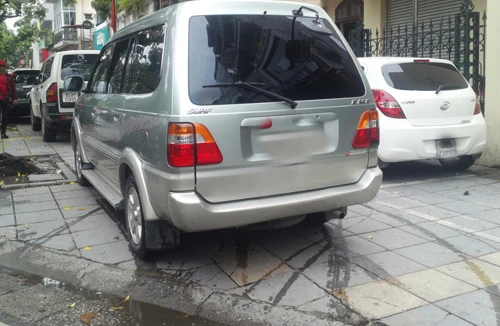 Nhiều bất cập trong duy tu, quản lý vỉa hè 