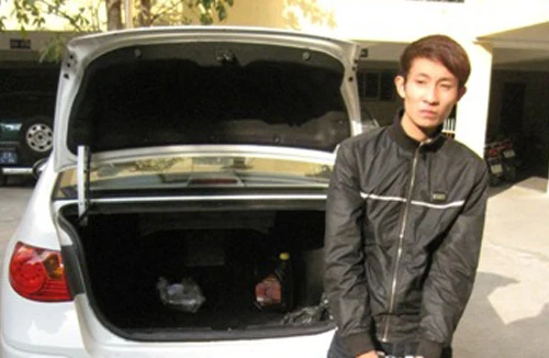 Vận chuyển 30kg pháo nổ