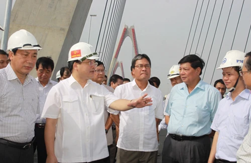 Kiểm tra tiến độ dự án đường Võ Nguyên Giáp