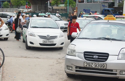 Cần chính sách thấu đáo để taxi bớt bát nháo
