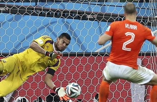 2 cầu thủ Hà Lan không dám đá quả luân lưu đầu tiên