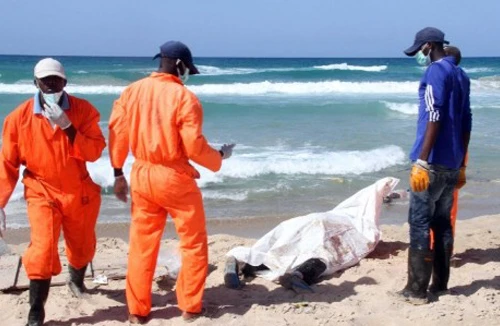Chìm tàu ngoài khơi Libya, 200 người có thể thiệt mạng