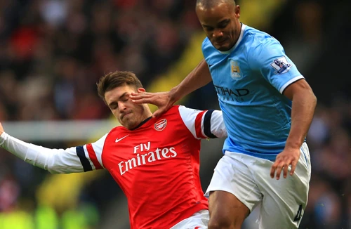 Lửa cháy dưới chân Pháo đài