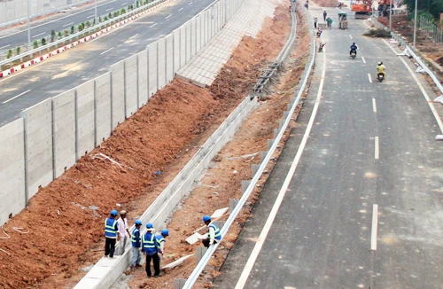 Siết chặt đầu tư công