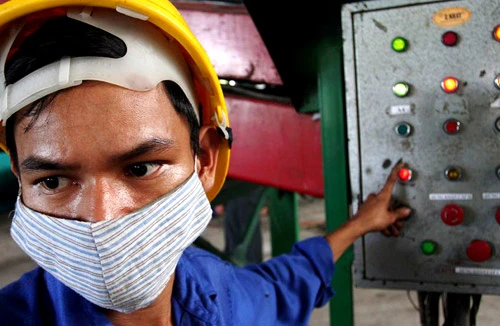 Hơn 10.000 người lao động bị nợ lương, không có thưởng Tết