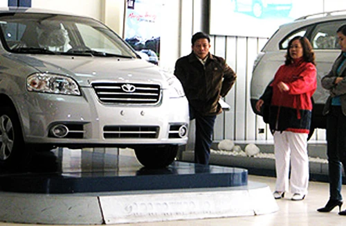 Đầu năm, ô tô bán chậm