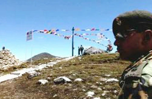 Ấn Độ tăng cường phòng thủ biên giới với Trung Quốc