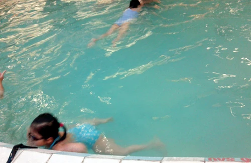 Dạy trẻ học bơi: Chất lượng… thả nổi: Những nguy cơ chết người
