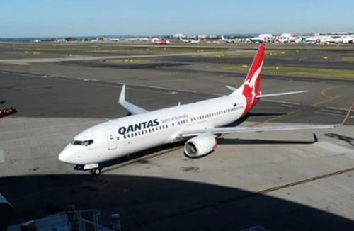Máy bay Qantas suýt chúi đầu vì… quá nặng