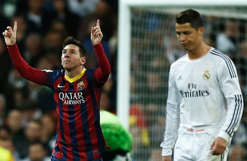 Messi lại khiến Ronaldo lu mờ