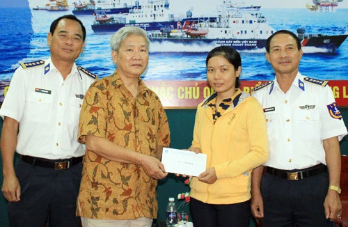 Tấm lòng báo chí Thủ đô với biển đảo quê hương