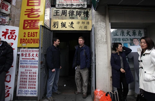 Những lỗ hổng khó lấp