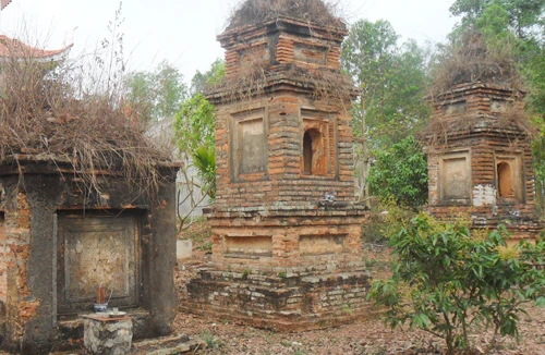 Bí ẩn những vụ đào bới ngôi chùa và con rắn lạ "canh" ba tòa tháp cổ