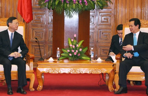 Thủ tướng yêu cầu Trung Quốc rút giàn khoan và tàu, đàm phán tranh chấp bất đồng