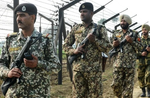 Ấn Độ: Huấn luyện quân sự cho người dân gần biên giới Trung Quốc