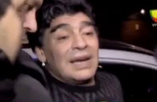 Maradona kém minh mẫn vì rượu và ma túy